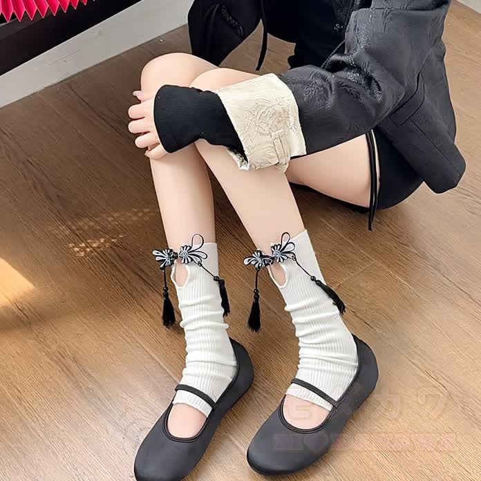 Vintage Socken mit Schnalle und Quasten im chinesischen Stil - B - One Size - image 2