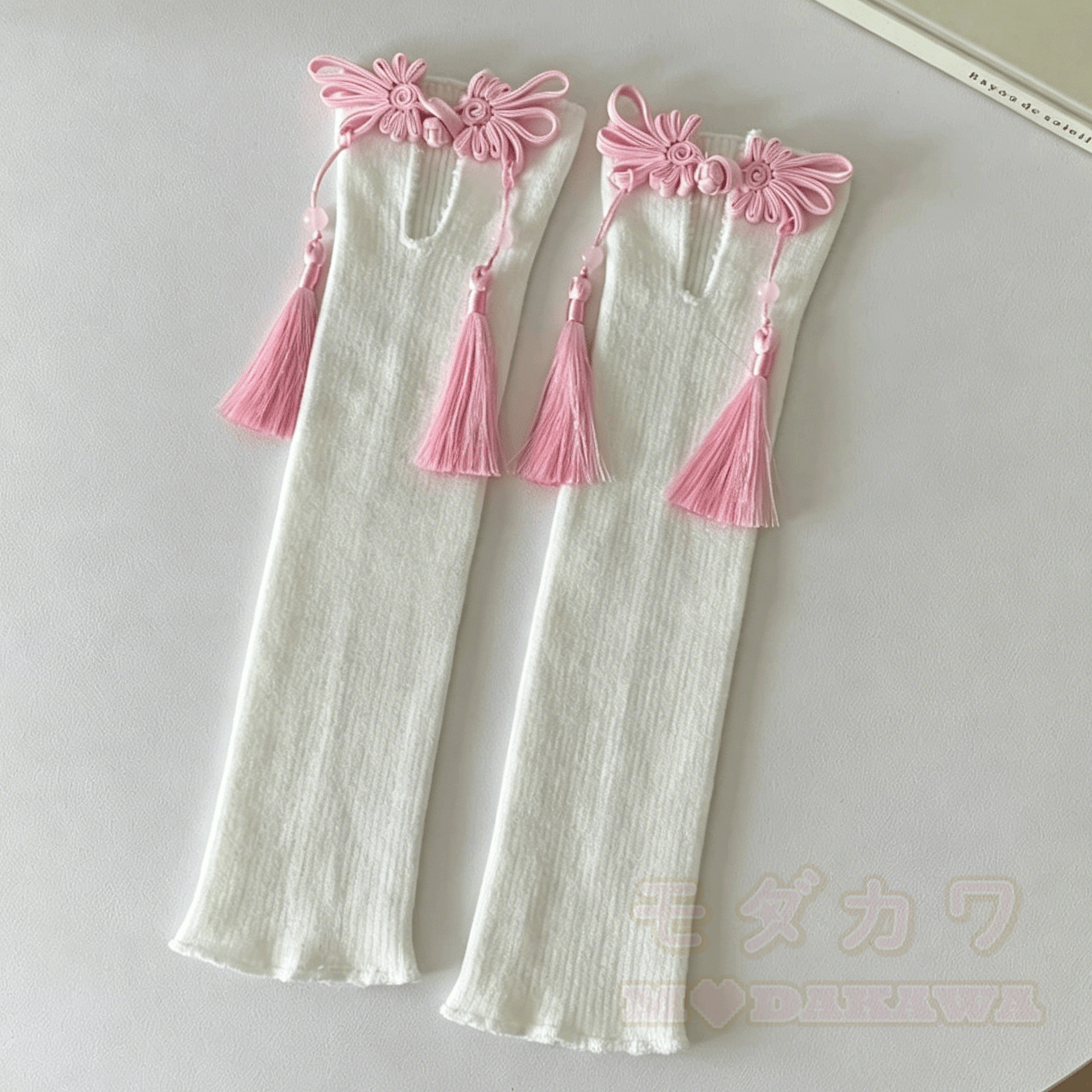 Vintage Socken mit Schnalle und Quasten im chinesischen Stil - image 9