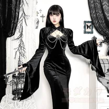 Gothic-Kleid aus dunklem Samt mit ausgestellten langen Ärmeln - image 2