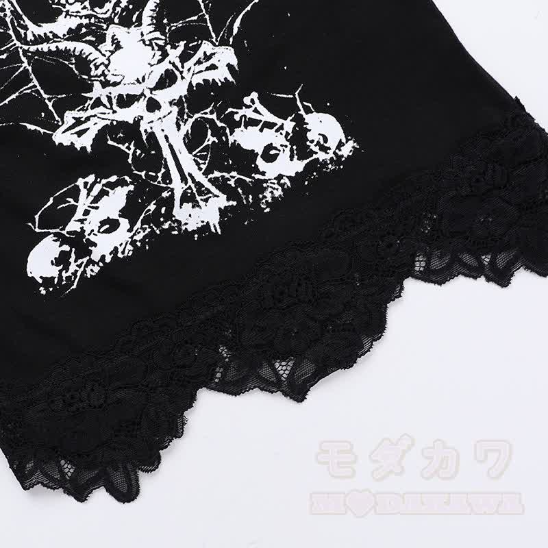 Gothic-Cami-Top mit schwarzem Fledermausprint und Kettenriemen - image 7