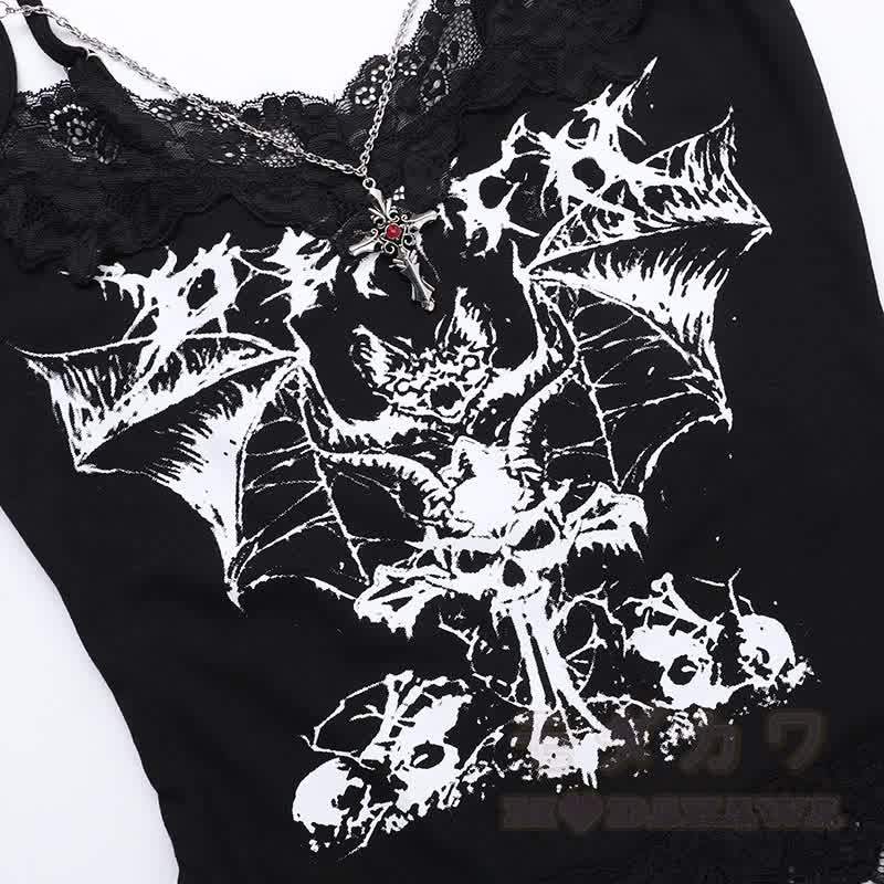 Gothic-Cami-Top mit schwarzem Fledermausprint und Kettenriemen - image 6
