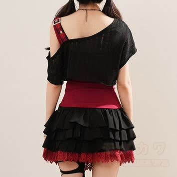 Dreiteiliges Set im Y2K Stil: Top, Camisole und Minirock - image 4