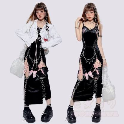 Vintage Gothic Spitzenkleid mit Schnürung und Cut-outs - image 1