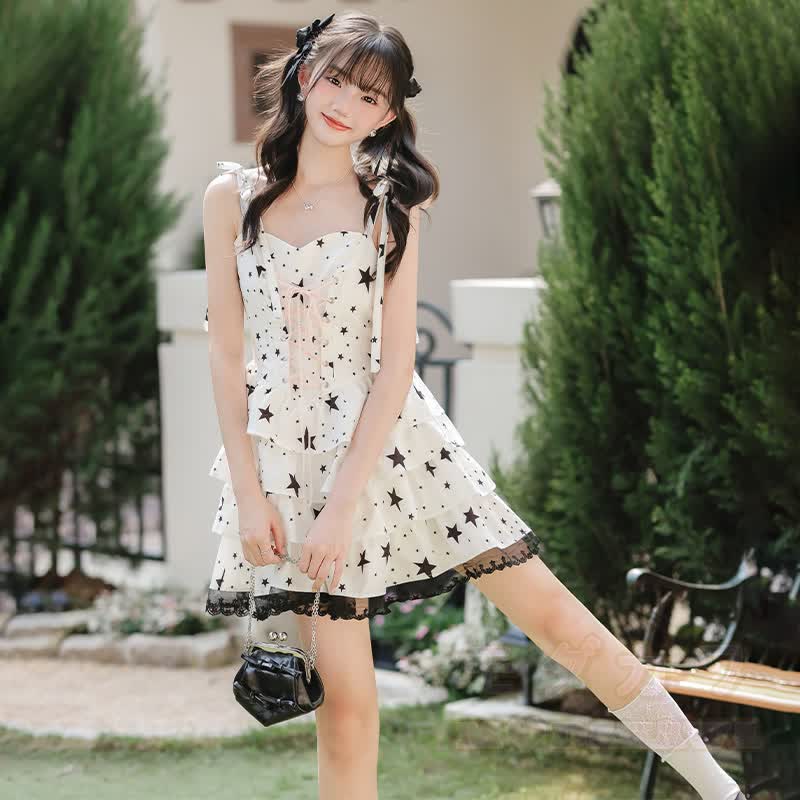 Zweiteiliges Set aus Vintage-Kleid mit Sternenmuster, Schnürung und Cardigan - image 5