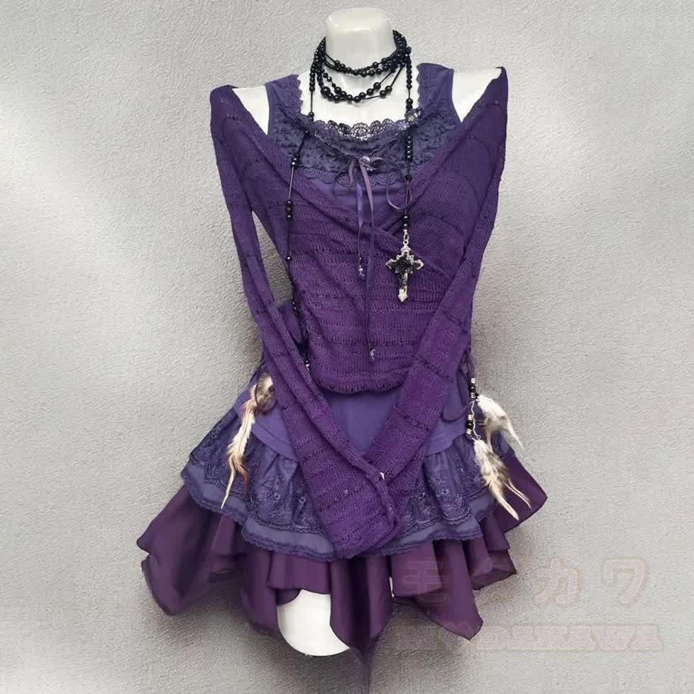 Dreiteiliges Set aus lila Vintage-Cardigan, Spitzentop und Minirock - image 3