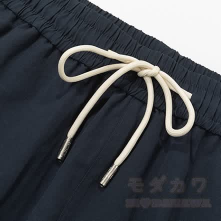 Sportliches zweiteiliges Set aus zweiteiligem Kurzarm-Top mit halbem Reißverschluss und Hose im Farben Block-Design. - image 9