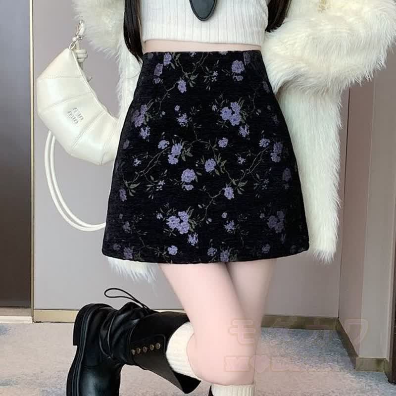 Zweiteiliges Set aus süßem Strickpullover und Rock mit Blumenmuster - image 3