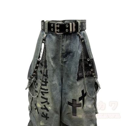 Vintage-Jeans mit Used-Look und Gothic-Flicken - image 3