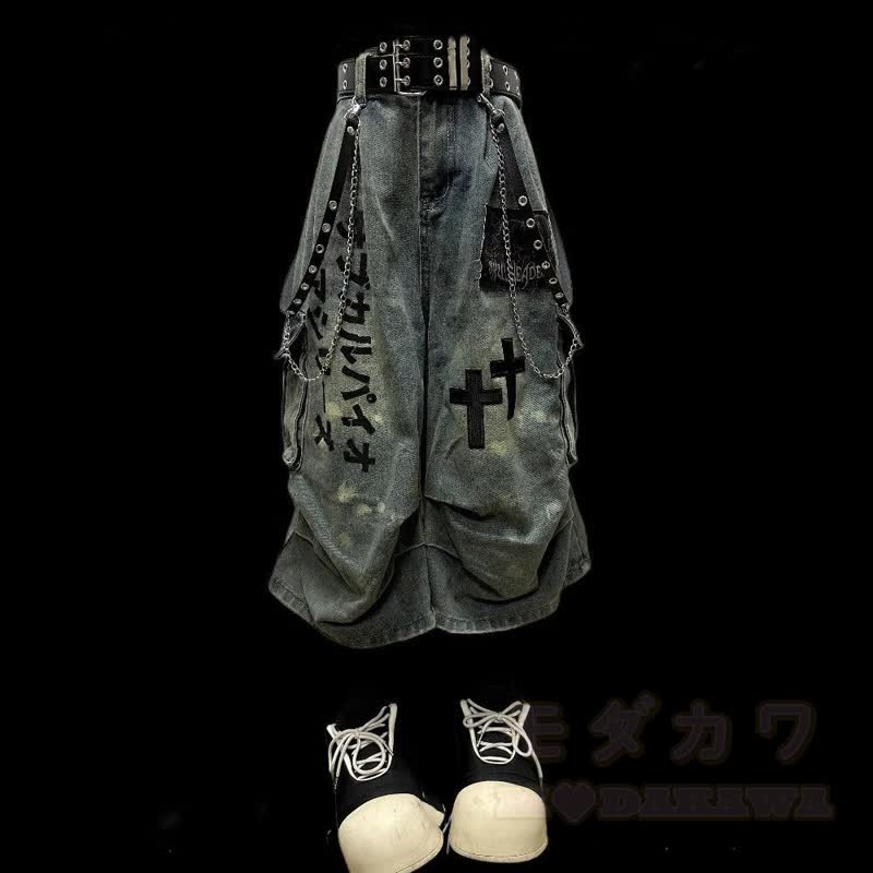 Vintage-Jeans mit Used-Look und Gothic-Flicken - image 2
