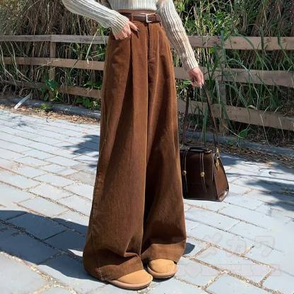 Zweiteiliges Set: Strickoberteil mit Farben -Muster und Cordhose mit Lochmuster - Hose - XL - image 7