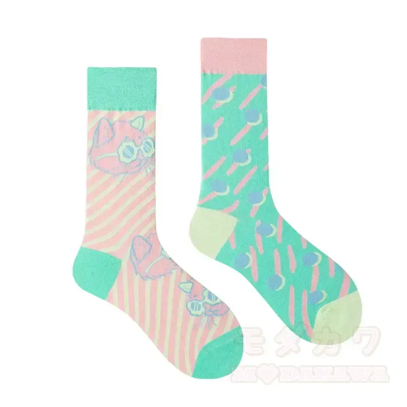 Bunte, asymmetrisch bedruckte Socken bis zur Wade - image 7