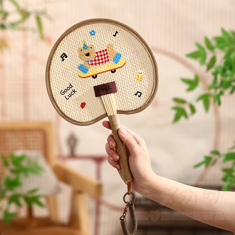 Niedlicher, handgewebter Strohfächer mit Tiermotiven im Cartoon-Stil und Umhängeband - Braun - image 4