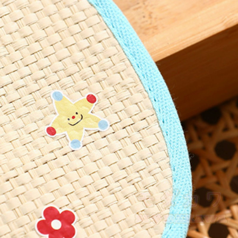 Niedlicher, handgewebter Strohfächer mit Tiermotiven im Cartoon-Stil und Umhängeband - image 5
