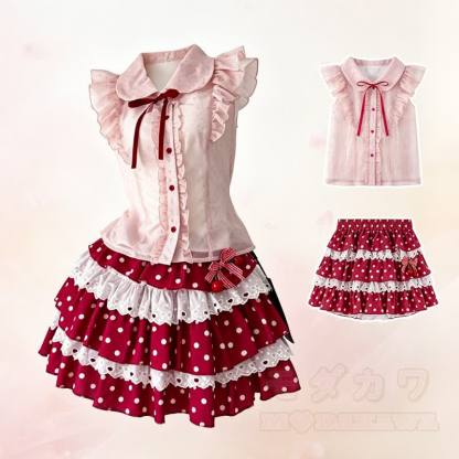 Zweiteiliges Set: Ärmelloses Top mit Schleife, gepunkteter Stufenrock aus Spitze und passendes Oberteil mit Polka-Dots. - image 1