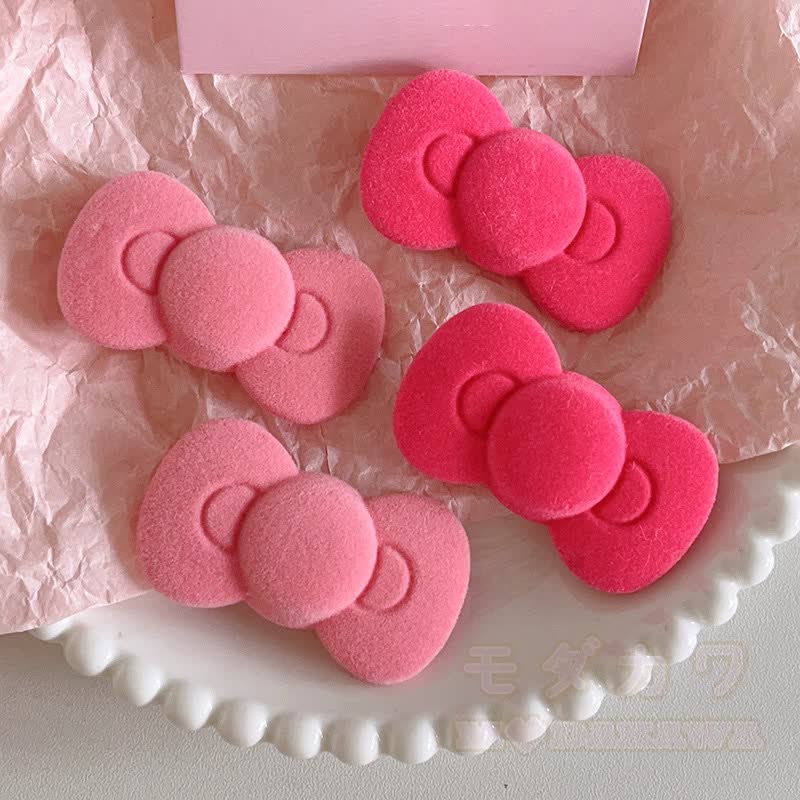 Kawaii Haarspange mit süßer Samtschleife - image 1