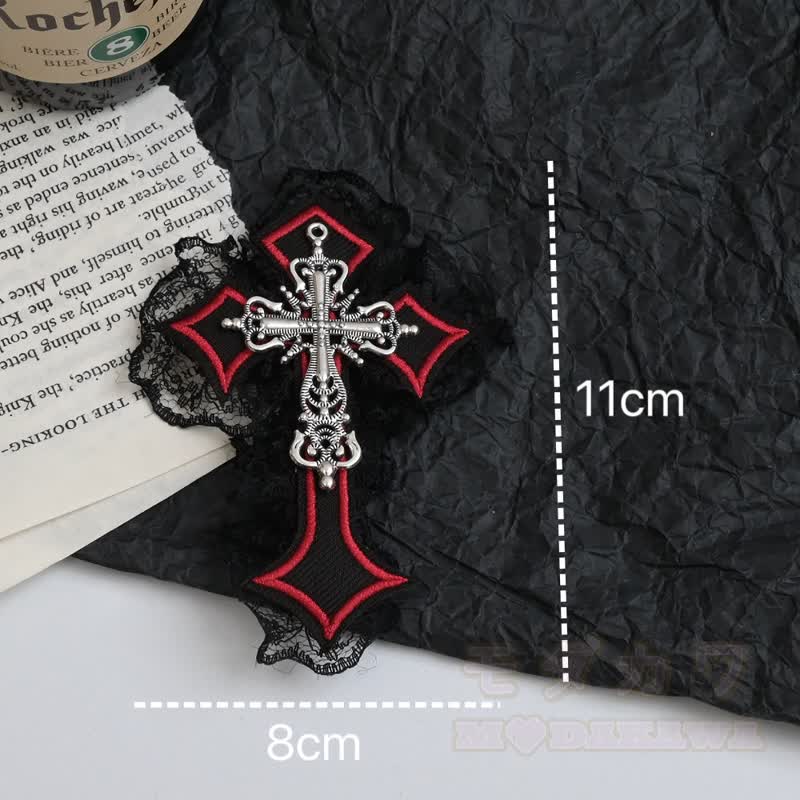 Y2K Gothic-Spitzenkreuz aus Metall als Haaraccessoire - Rot C - image 8