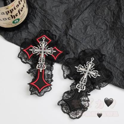 Y2K Gothic-Spitzenkreuz aus Metall als Haaraccessoire - image 3