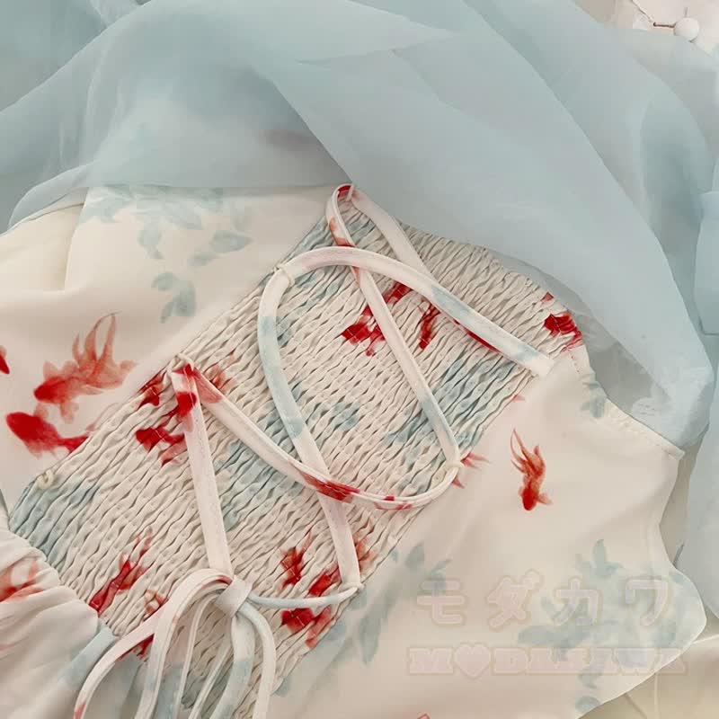 Kleid mit Goldfischmuster, Neckholder und Schleife, Rüschen - image 4
