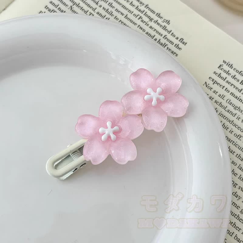 Niedliche transparente Haarspangen mit Blumen - image 3
