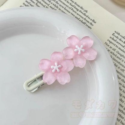 Niedliche transparente Haarspangen mit Blumen - image 3