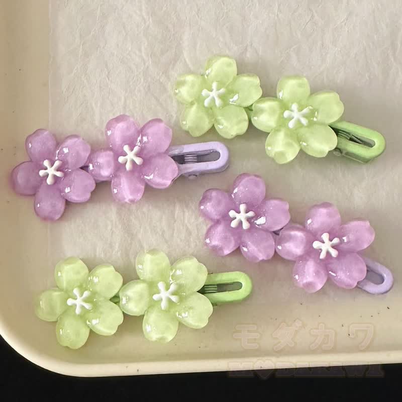 Niedliche transparente Haarspangen mit Blumen - image 6