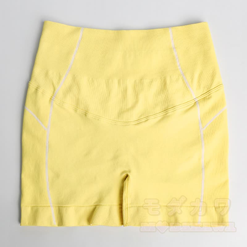 Gelbes Set aus bauchfreiem Tanktop mit Kirschmuster und hochgeschnittenen Shorts mit Vichy-Karo-Print - Shorts - L - image 6