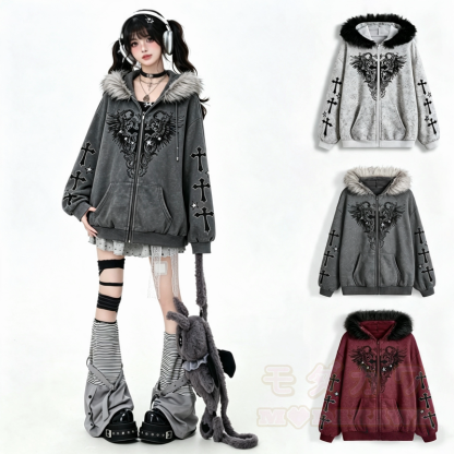 Gothic-Kapuzenjacke mit Pelzbesatz, gekreuztem Flügelmuster und Reißverschluss - image 1