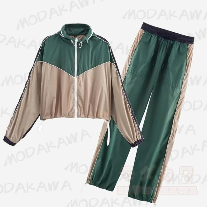 Zweiteiliges Set: Lässige, Farben abgesetzte Jacke mit Reißverschluss und Kordelzug, Hose mit weitem Bein und passende Hose mit weitem Bein - image 1