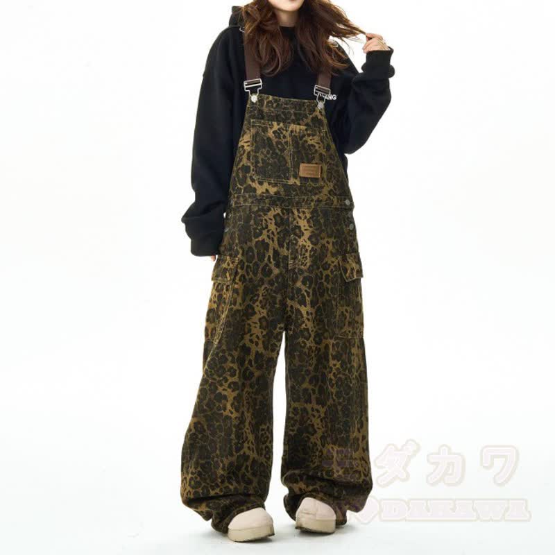 Cooles Set aus Kapuzenpullover mit Katzenmuster und Leoparden-Latzhose - image 5