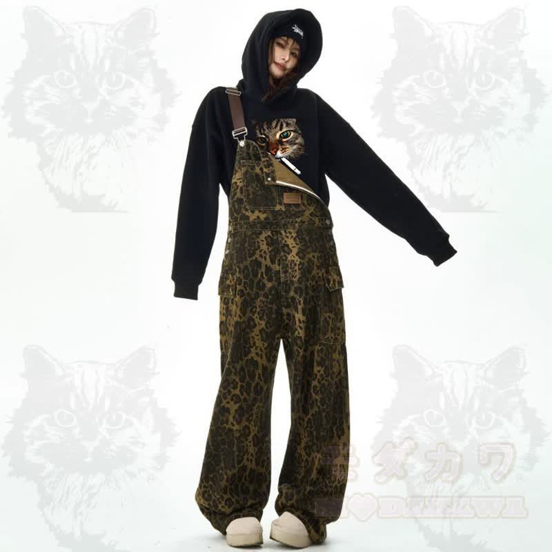 Cooles Set aus Kapuzenpullover mit Katzenmuster und Leoparden-Latzhose - image 2