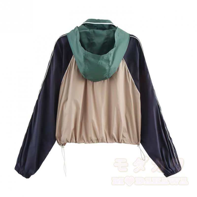 Zweiteiliges Set: Lässige, Farben abgesetzte Jacke mit Reißverschluss und Kordelzug, Hose mit weitem Bein und passende Hose mit weitem Bein - image 3