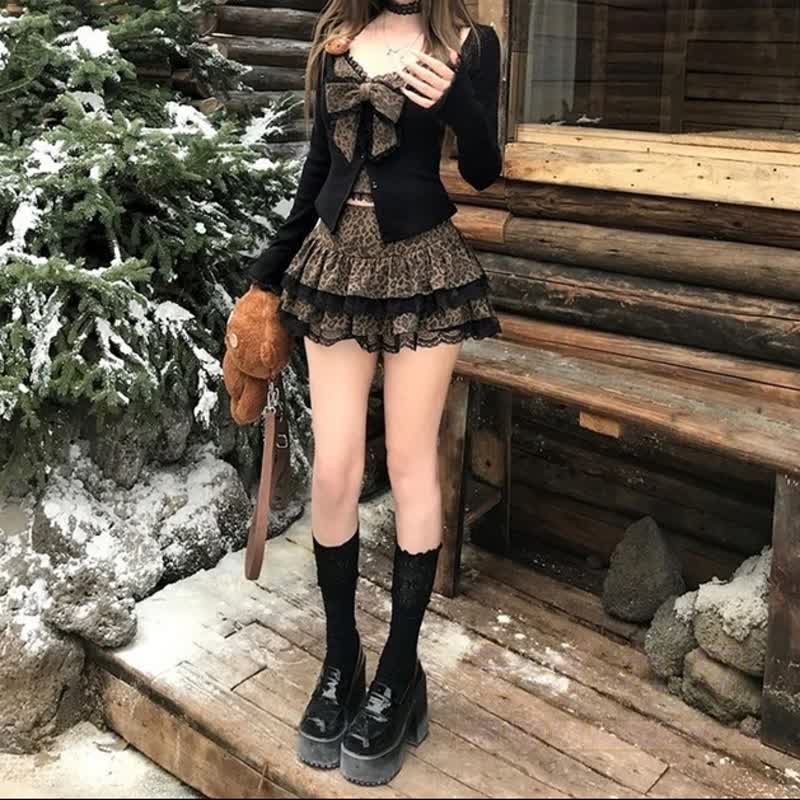 Dreiteiliges Set: Top mit Schleifenspitze, Strickjacke, Leoparden-Rüschenrock - image 2