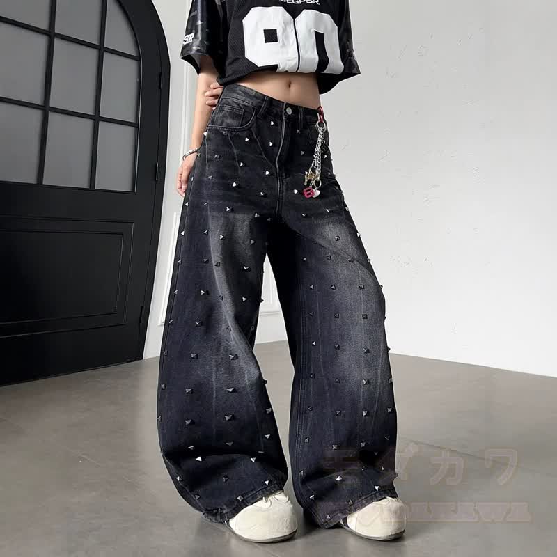 Vintage-Jeans mit gewaschenem, genietetem und genietetem Dekor - image 2