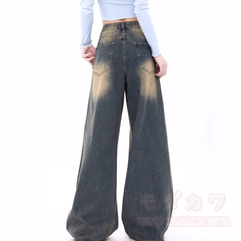 Dreiteiliges Set im Vintage-Preppy-Stil: Streifenhemd, Strickweste, ausgestellte Jeans. - image 7