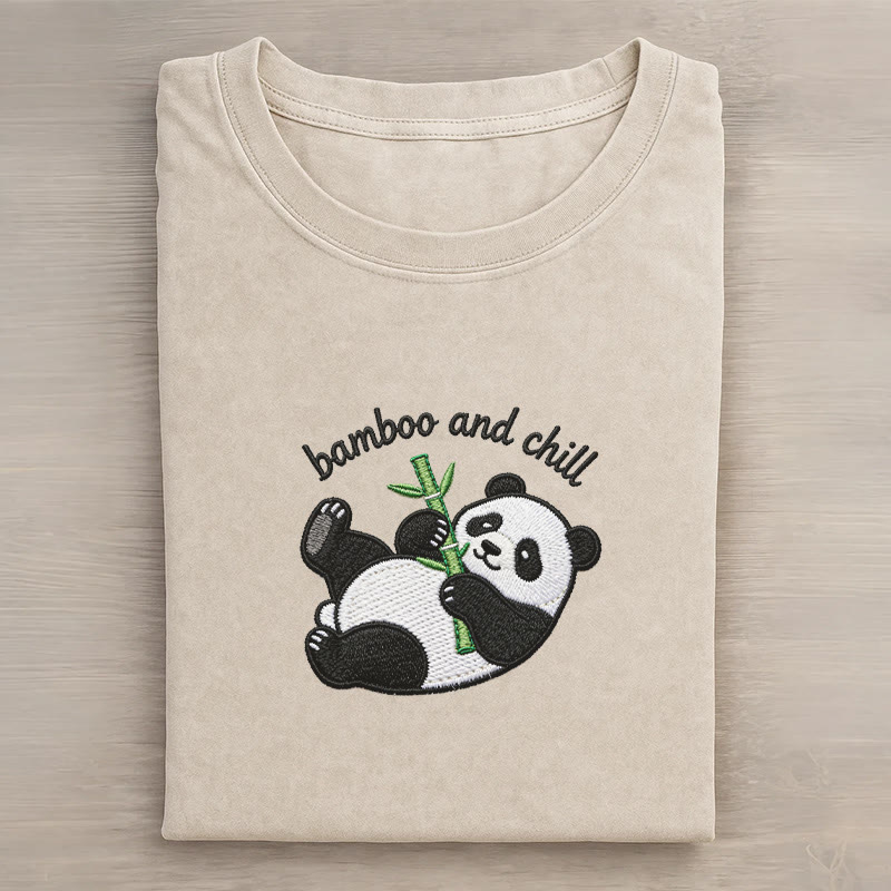 BAMBOO AND CHILL Unisex-T-Shirt mit Panda-Grafik im Vintage-Stil, verwaschen - Apricot - 5XL - image 3