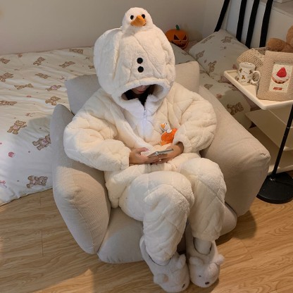 Halloween-Pyjama-Set mit Kapuze und Kürbisente aus Plüsch - image 4