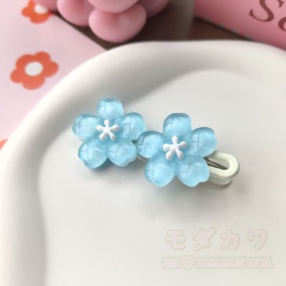 Niedliche transparente Haarspangen mit Blumen - Blaue Zwillingsblume - image 8