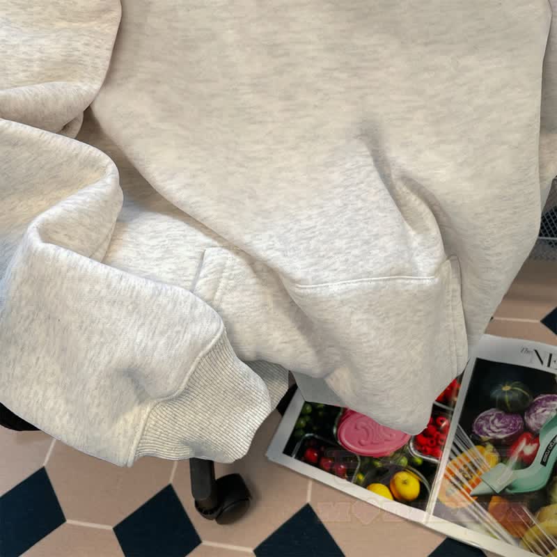Übergroßer bedruckter Hoodie mit Fleecefutter - image 7
