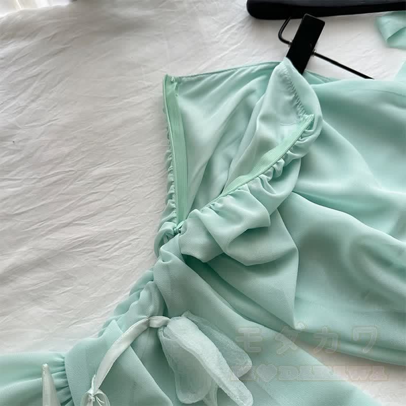 Ein-Schulter-Kleid mit Blumenausschnitt - image 8