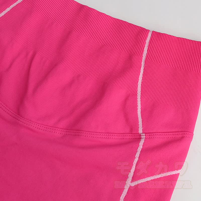Buntes Set aus bauchfreiem Tanktop mit Herzmuster und hochgeschnittenen Shorts - image 13