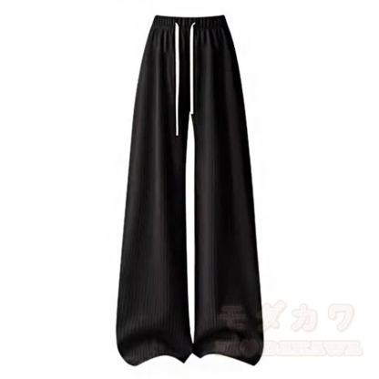 Süßes zweiteiliges Set bestehend aus einer kurzen Kapuzenjacke mit Reißverschluss, Kordelzug und einer weiten Hose mit Kordelzug. - Hose - 4XL - image 4