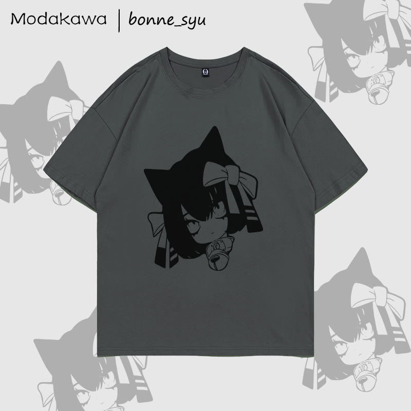 MODAKAWA X bonne_syu KURONEKO Katzenmädchen Grafik-T-Shirt - Dark Grey - 5XL - image 2