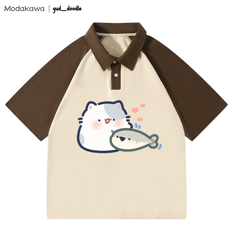 MODAKAWA X gud_doodle Polo-T-Shirt mit „Kitty Fish“-Buchstabendruck - Brown - 4XL - image 5