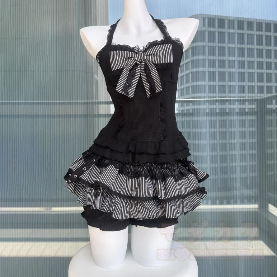 Schwarzes Spitzen-Cami-Top mit grauer Strickjacke und Minirock – dreiteiliges Set - image 5