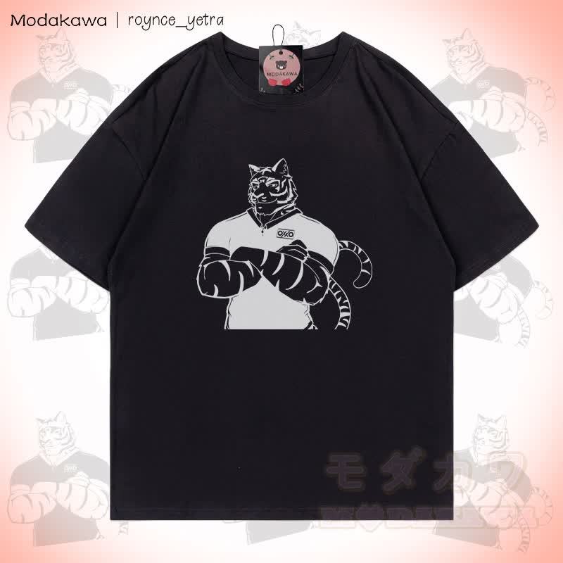 MODAKAWA X roynce_yetra Confident Tiger Graphic T-Shirt - Schwarz - 5XL - image 3