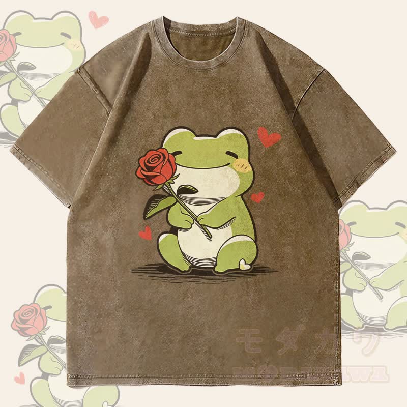 MODAKAWA Niedliches Frosch-mit-Rosen-Motiv Unisex Vintage Washed T-Shirt - Dunkelbraun - 4XL - image 3