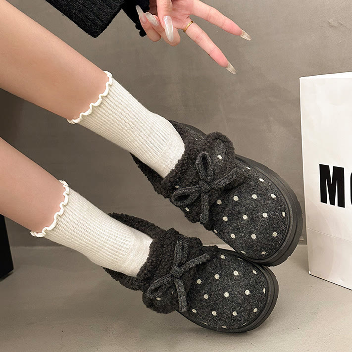 Vintage-Freizeitschuhe aus Plüsch mit Polka-Dots - image 3