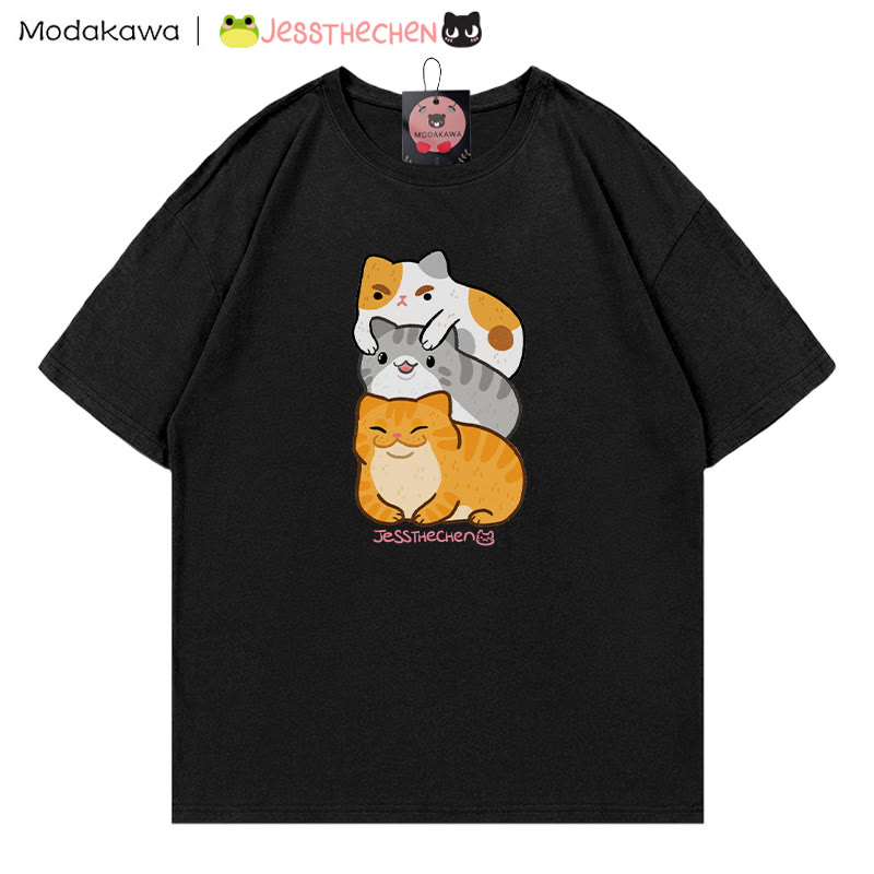 MODAKAWA X jessthechen Stacked Kitty Grafik-T-Shirt - Black - 5XL - image 3