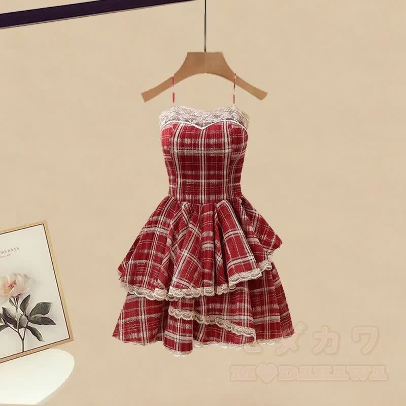 Dreiteiliges Set: Strickpullover, kariertes Unterkleid, Stulpen und Strickkleid - image 7