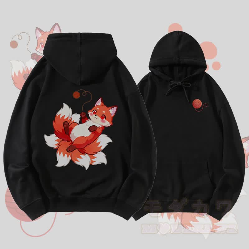 MODAKAWA Streetwear-Pullover-Hoodie mit Grafik eines neunschwänzigen Fuchses, der mit einem Wollknäuel spielt - Schwarz - 5XL - image 3